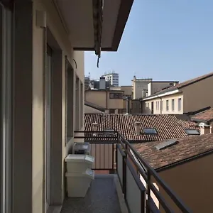 Madonna Montecchi Luxury In Appartamento